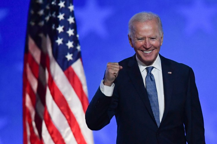 ￼Votos pelo correio aumentaram a margem de Joe Biden, virando o jogo em estados-chave da disputa