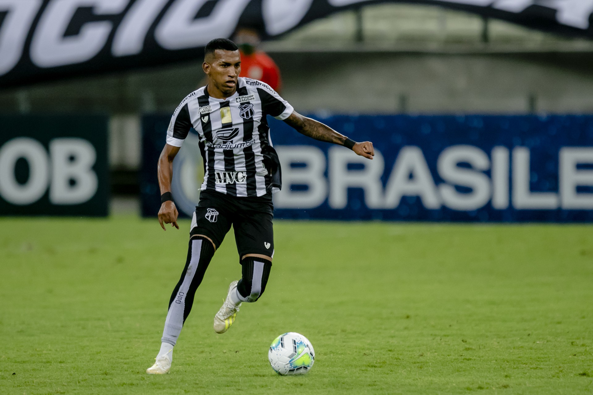 Léo Chú brilhou com a camisa do Ceará na Série A 2020 (Foto: Aurelio Alves)