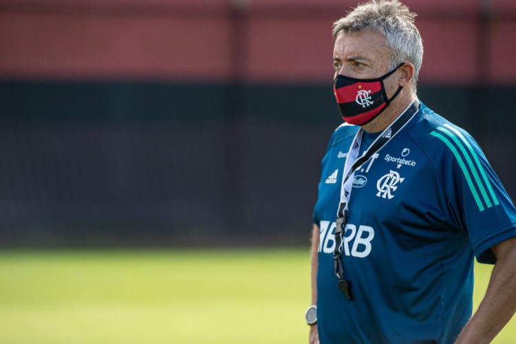 Após sofrer duas goleadas, Flamengo demite técnico Domènec Torrent  