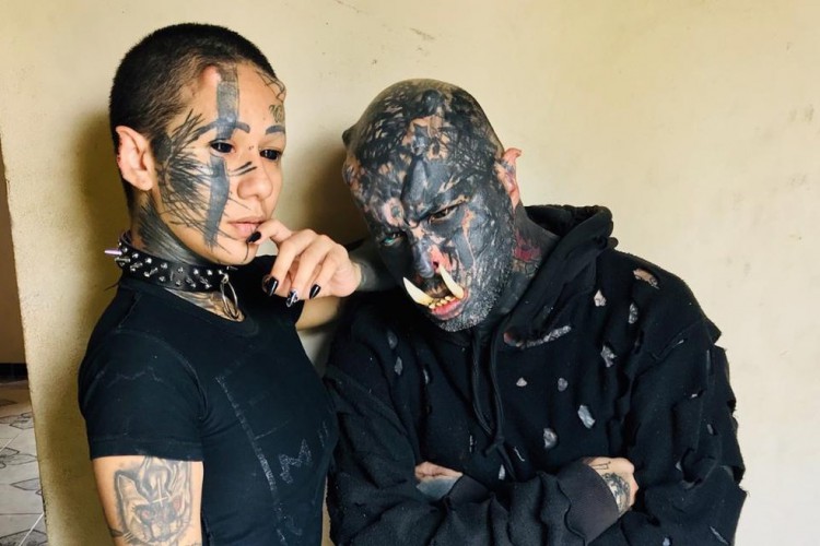 O casal está juntos há mais de dois anos. 