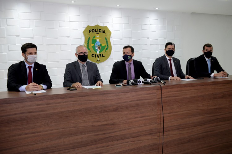 Coletiva na Superintendência da Polícia Civil sobre a prisão em flagrante de ex-fuzileiro naval por compra de votos