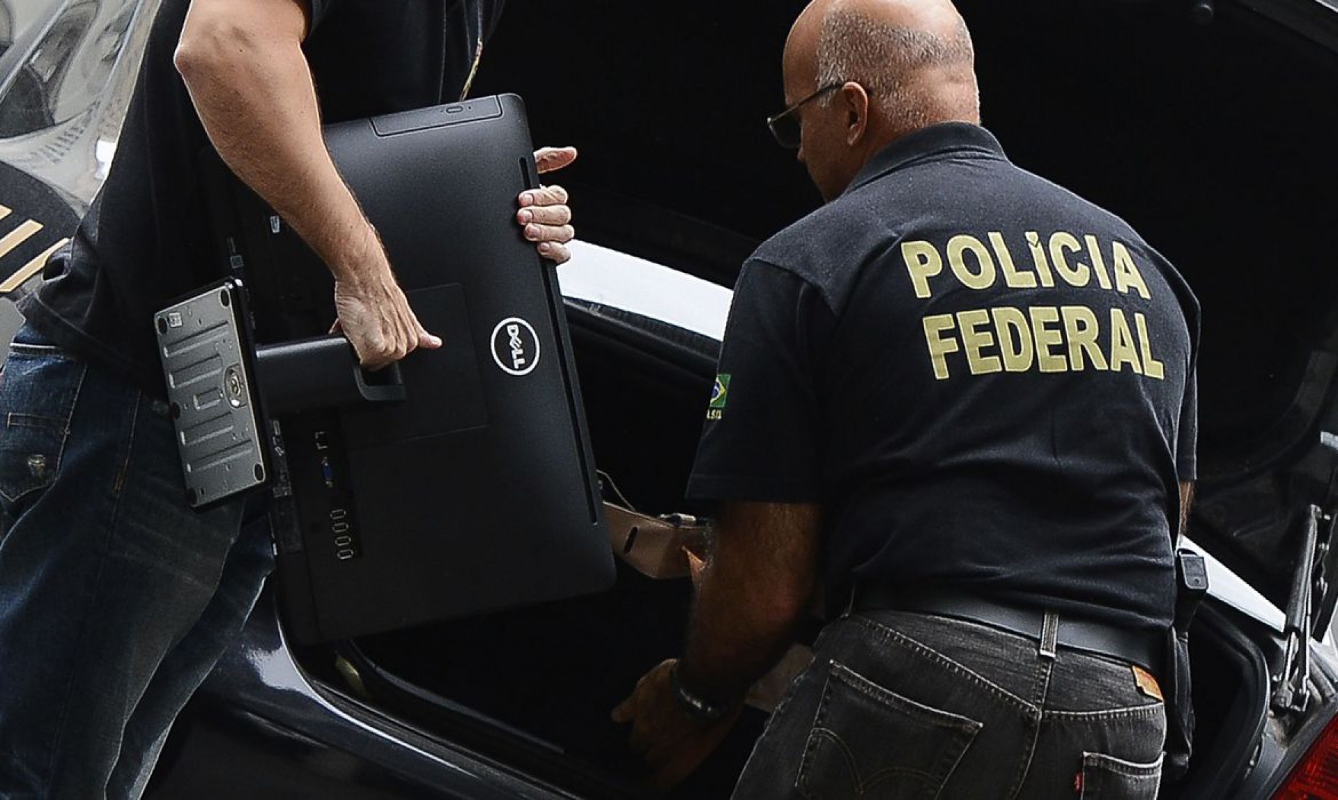 A Polícia Federal e o MPF em operação (Foto: Arquivo/Tânia Rêgo/Agência Brasil)
