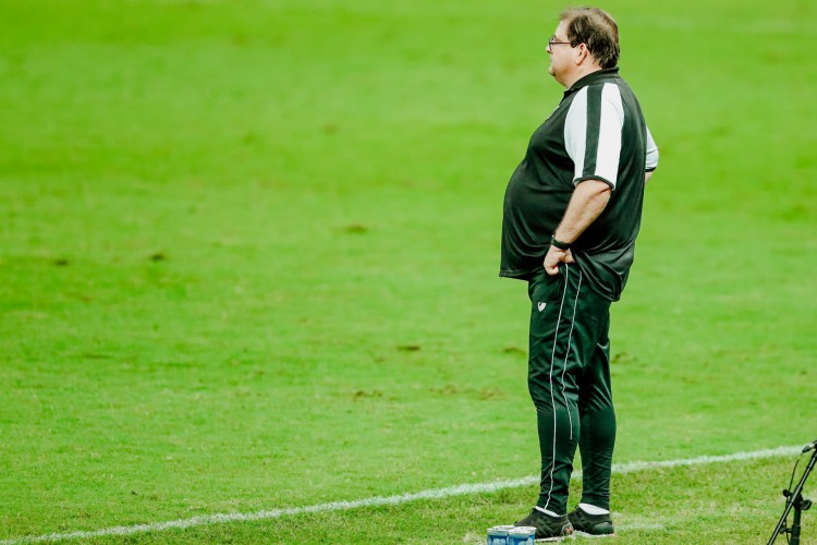 T&eacute;cnico Guto Ferreira comemorou um ano &agrave; frente do Cear&aacute;