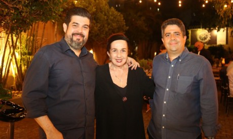 Ailton Leitão, Tânia Leitão e Alexandre Leitão, mãe e filhos comandam a Tânia Joias 