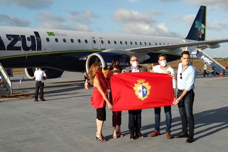Todos os 115 lugares da aeronave foram vendidos e o prefeito de Aracati, Bismarck Maia (PTB), esteve presente no voo de inauguração