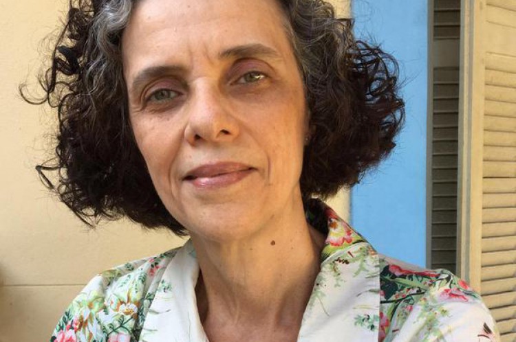  Isabella Torquato &eacute; astr&oacute;loga e designer. Ela trabalha com mapas gr&aacute;ficos