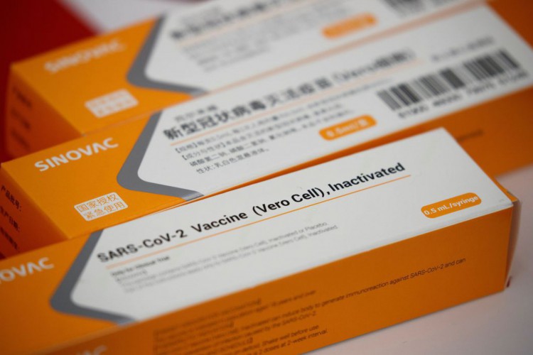 Lote com 5,5 milhões de doses da CoronaVac chega a São Paulo