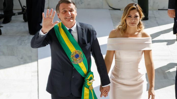 Na posse de Bolsonaro, apenas 12 líderes estrangeiros compareceram. Entre os governadores, houve boicote, mas muitos simplesmente não conseguiram ir pelo tempo