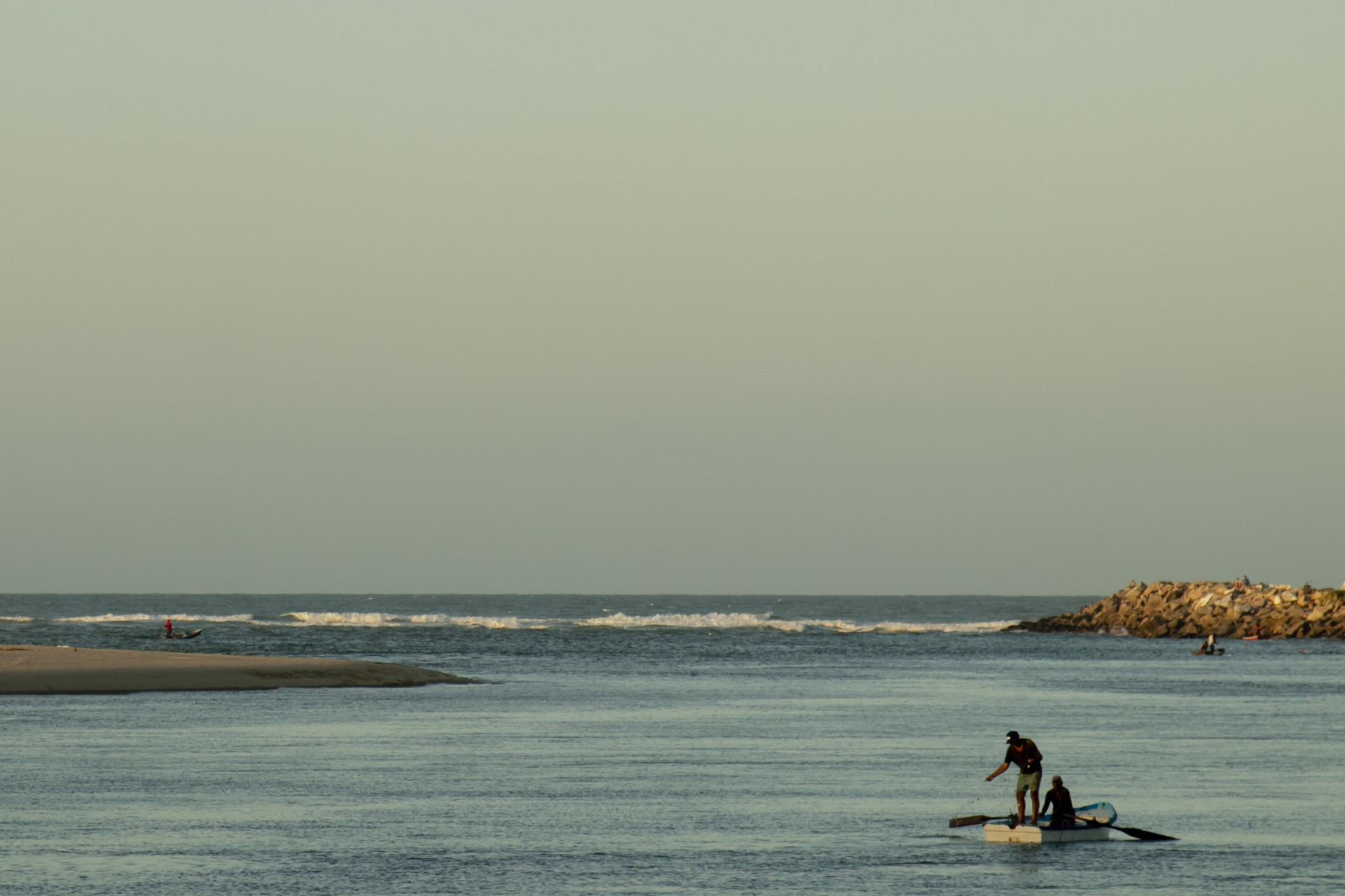 Primeiras turbinas eólicas offshore do projeto Caucaia Bi Energia serão instaladas a 6 km a oeste da foz do Rio Ceará, em frente à praia do Pacheco. Na imagem, foz do rio Ceará(Foto: Aurelio Alves)