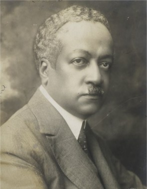 Ao longo da carreira, o médico precisou combater o racismo da própria categoria e da própria ciência a que se dedicava Ao longo da carreira, o médico precisou combater o racismo da própria categoria e da própria ciência a que se dedicava