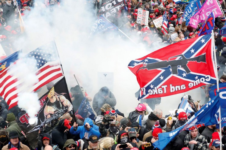 Guarda Nacional é chamada e Washington declara toque de recolher