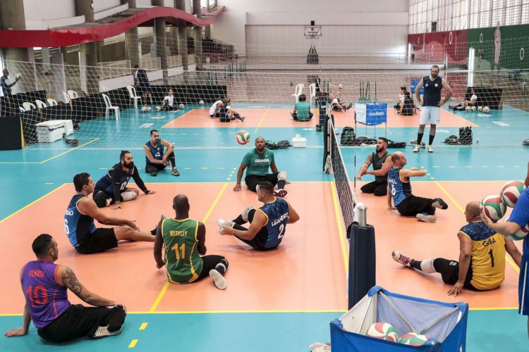 Jogos de Tóquio: seleção de vôlei sentado inicia temporada em Sergipe
