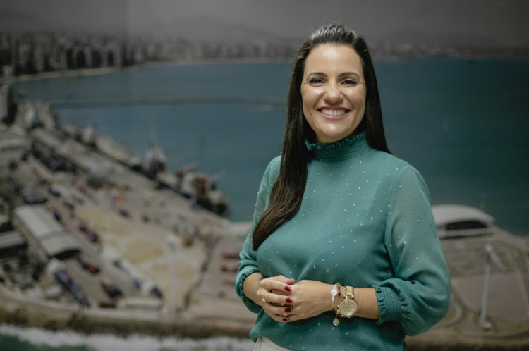 Mayhara Chaves é a quarta gestora mulher do Porto de Fortaleza