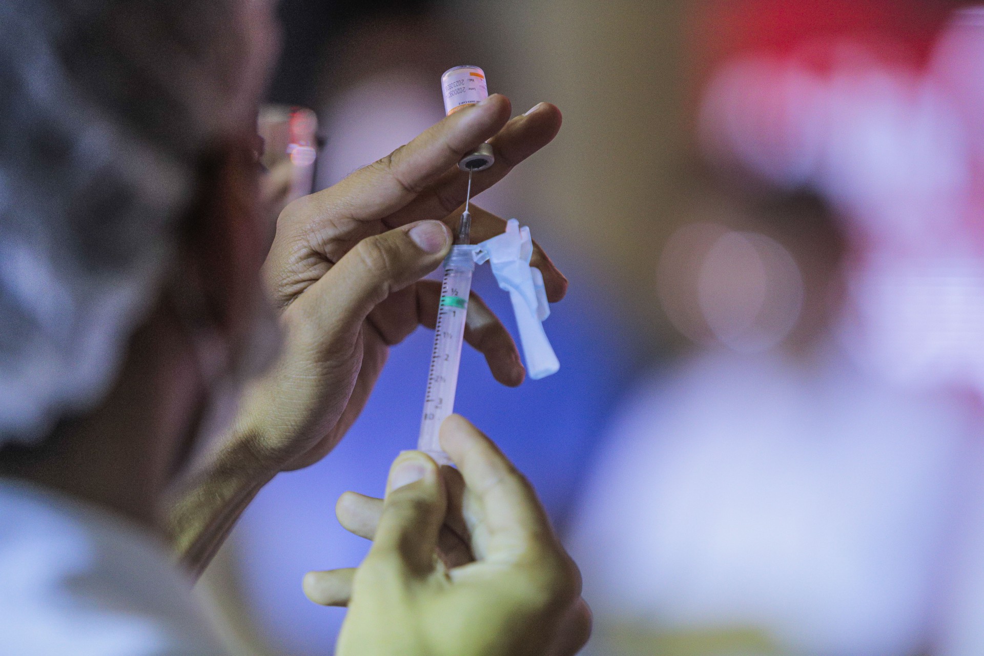 Vacinação contra Covid-19 em Caucaia, Ceará (Foto: FCO FONTENELE/O POVO)