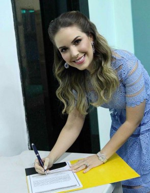 ￼LUCINHA Feitosa assinou o termo de posse no dia 1º de janeiro deste ano