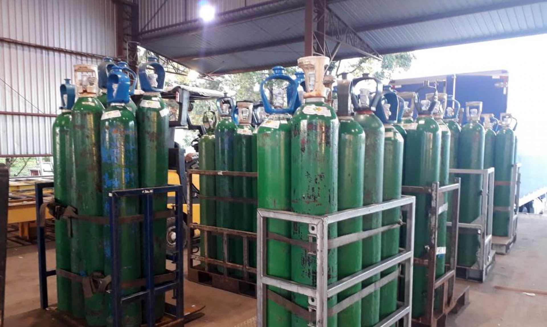 Cilindros de oxig&ecirc;nio: a maior preocupa&ccedil;&atilde;o &eacute; com a log&iacute;stica para distribuir o produto  (Foto: Minist&eacute;rio da Sa&uacute;de)