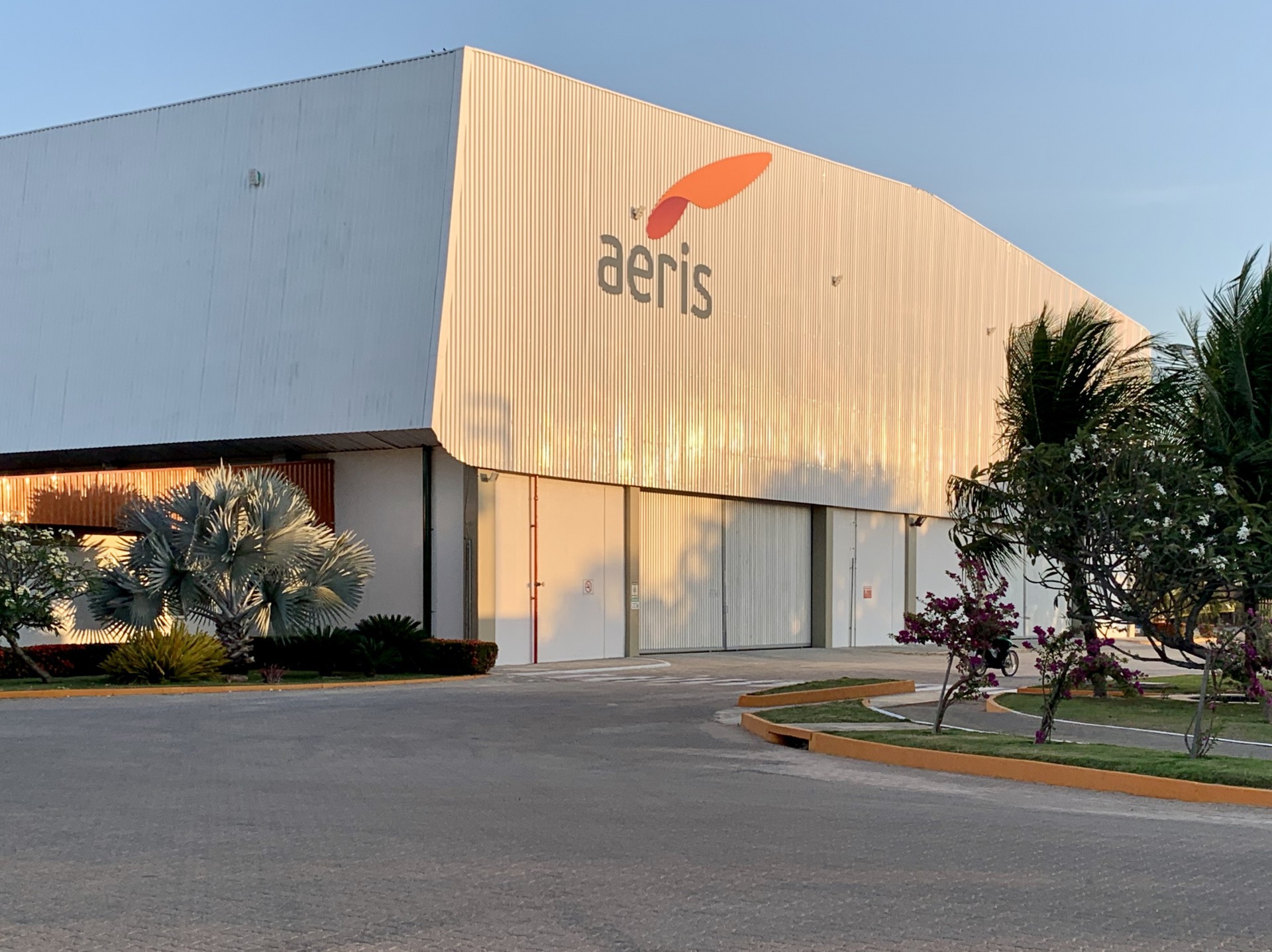 Com lucro líquido de R$ 41,8 milhões no 1º semestre de 2021, Aeris Energy produz pás eólicas no município de Caucaia, próximo ao limite com São Gonçalo do Amarante  (Foto: Divulgação)