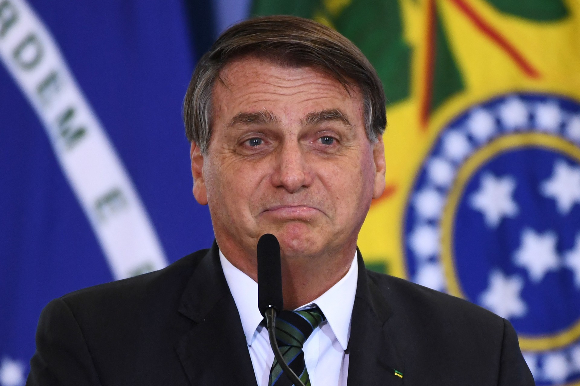 Bolsonaro tem se mostrado contrário as medidas mais rígidas adotadas em municípios (Foto: EVARISTO SA / AFP)