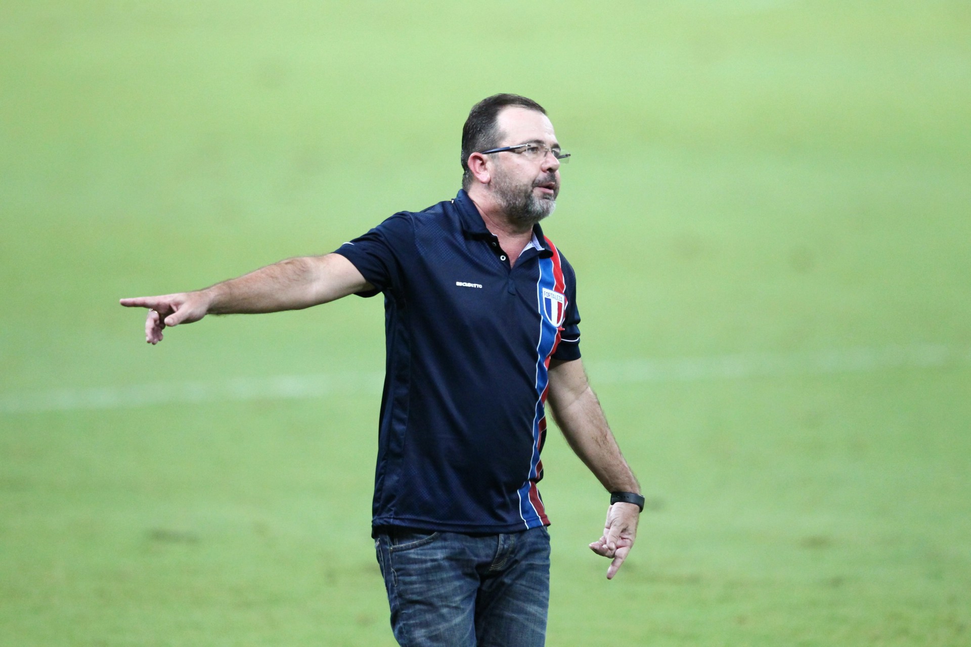 Enderson Moreira analisou a atua&ccedil;&atilde;o do Fortaleza no primeiro Cl&aacute;ssico-Rei de 2021 (Foto: FABIO LIMA)