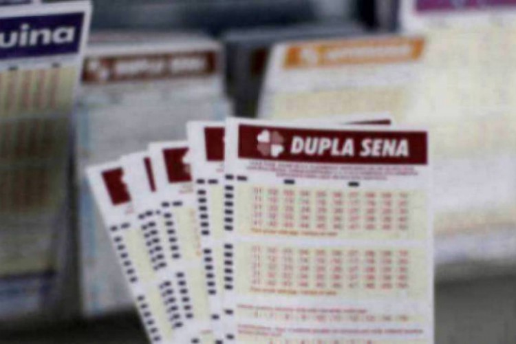 O resultado da Dupla Sena Concurso 2199 foi divulgado na noite de hoje, ter&ccedil;a-feira, 23 de fevereiro (23/02). O pr&ecirc;mio est&aacute; estimado em R$ 400 mil