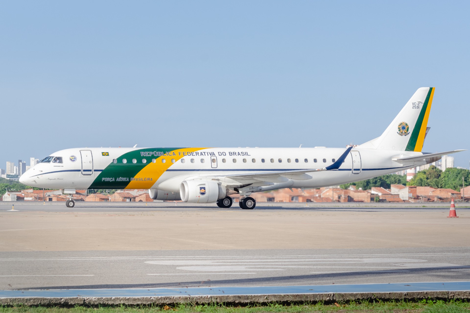 Fortaleza em 23 de fevereiro de 2020, Aviao do palacio do planalto, chega no aeroporto de Fortaleza. (Foto @GlauberMCosta / Especial para O Povo) (Foto: GlauberMCosta / Especial para O POVO)