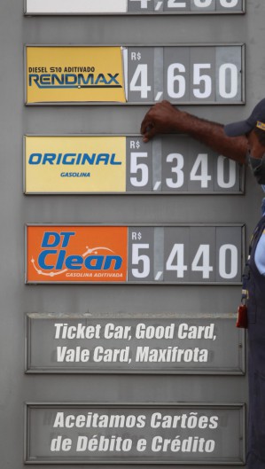 Aumento nos preços dos combustíveis deve continuar (Foto: FABIO LIMA)
