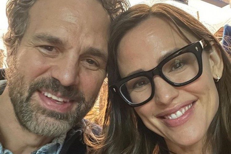 Jennifer Garner e Mark Ruffalo gravam o filme 
