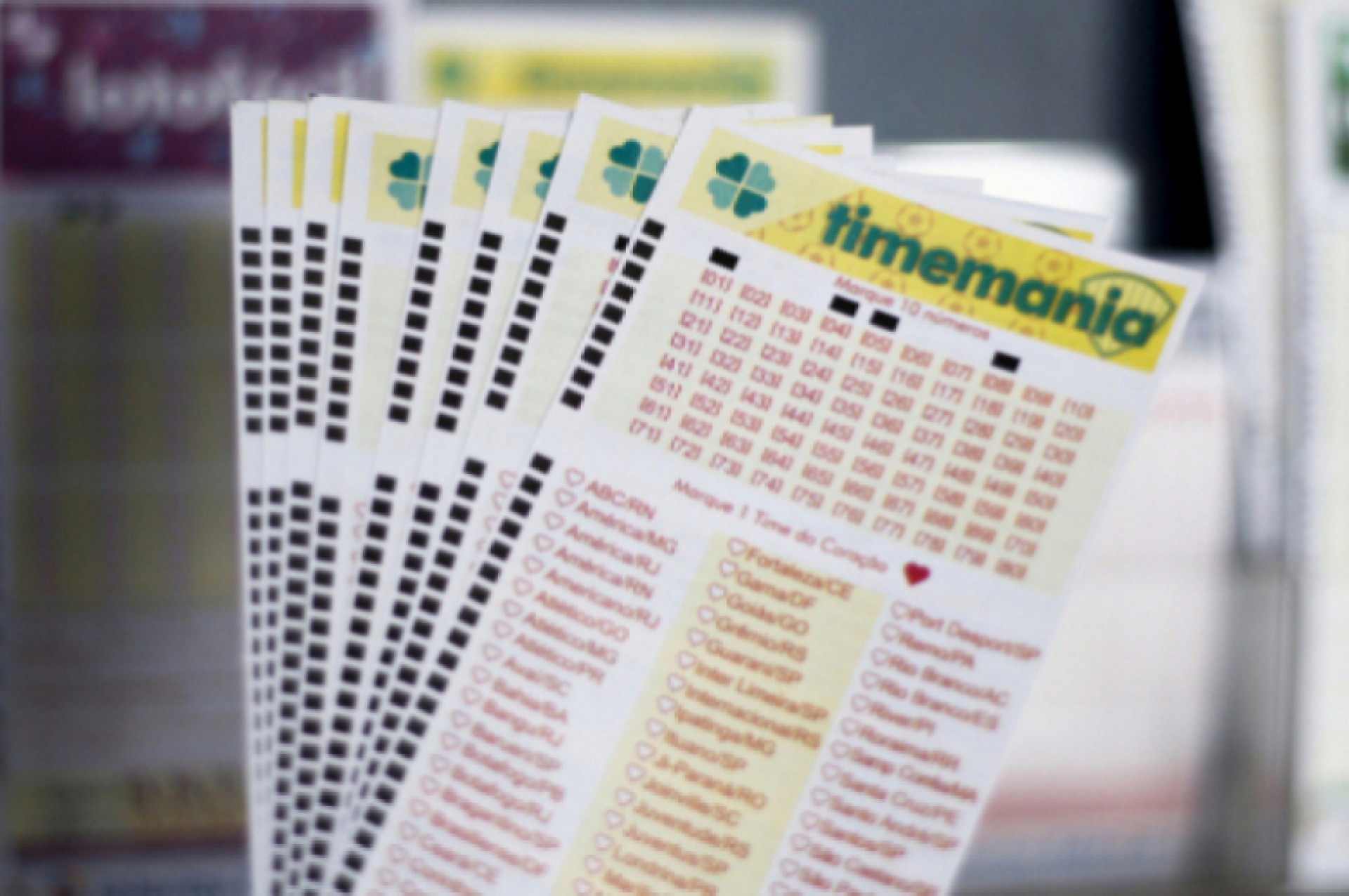 O resultado da Timemania de hoje, Concurso 1611, foi divulgado na noite de hoje, quinta-feira, 11 de mar&ccedil;o (11/03). O pr&ecirc;mio est&aacute; estimado em R$ 3,6 milh&otilde;es