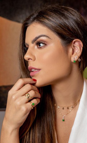 Joias em ouro 18k, pedras verdes e diamantes