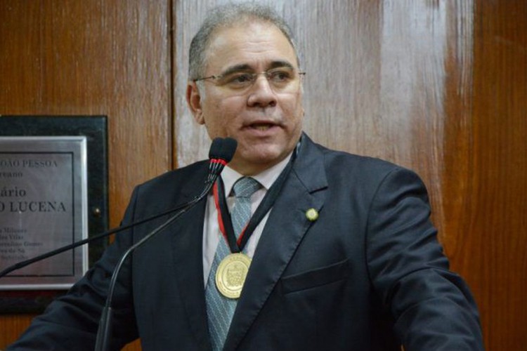 Queiroga diz que política é do governo Bolsonaro, não do ...