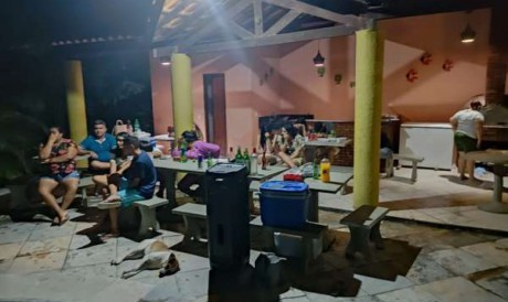 Festa Clandestina em Guaiúba tinha aglomeração e consumo de bebidas alcoólicas 