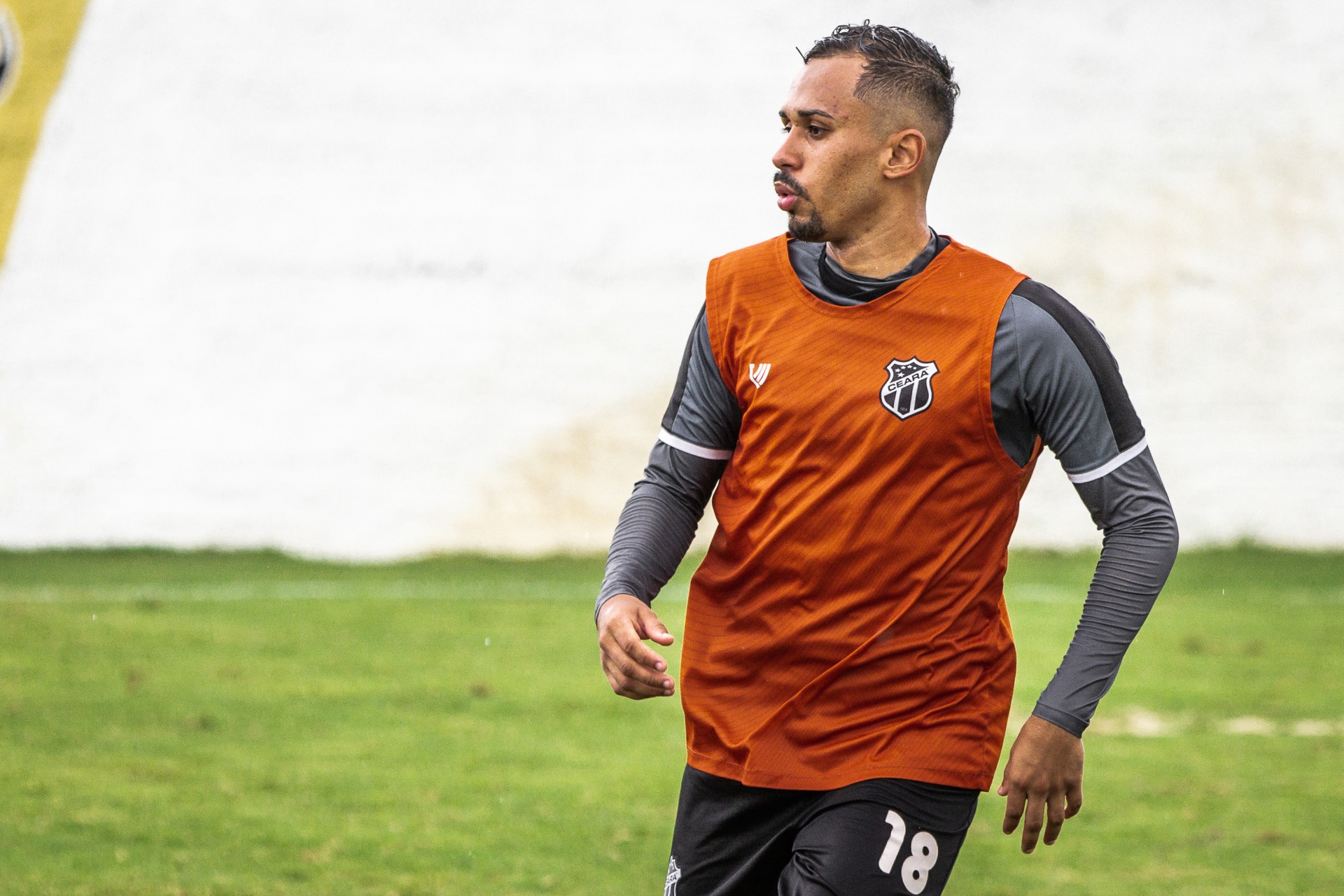 Compra em definitivo do meia-atacante Lima foi um dos movimentos do Ceará no mercado (Foto: Felipe Santos/CearaSC)