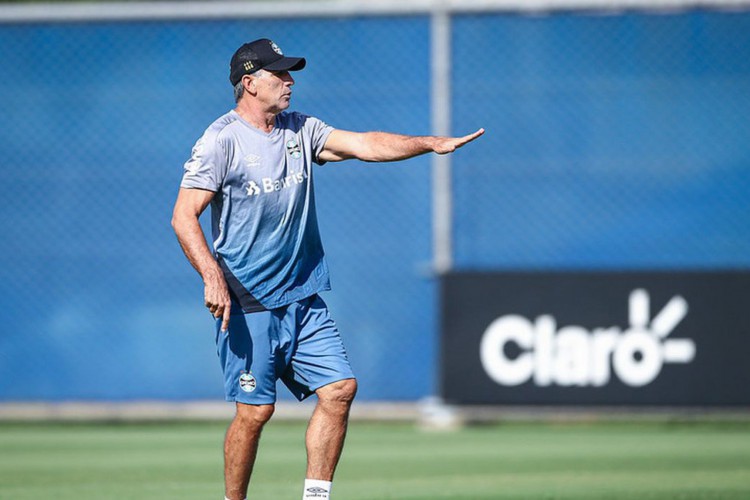 Com covid-19, Renato Portaluppi não comandará Grêmio na Libertadores