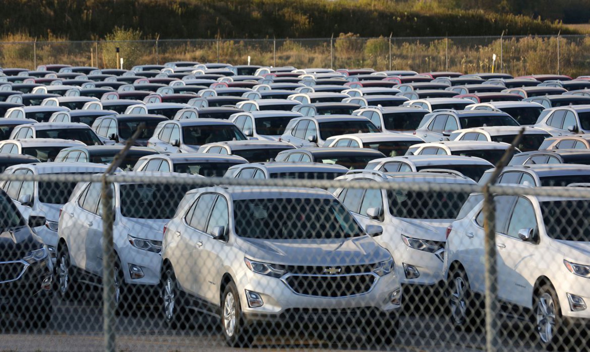 Produção de veículos cresce 2%, mas vendas caem 5,4%, diz Anfavea