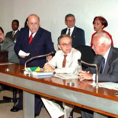 Instalação da CPI do Judiciário em 1999, (da esquerda para a direita) senadores José Eduardo Dutra, Ney Suassuna, Jefferson Peres e Antônio Carlos Magalhães.