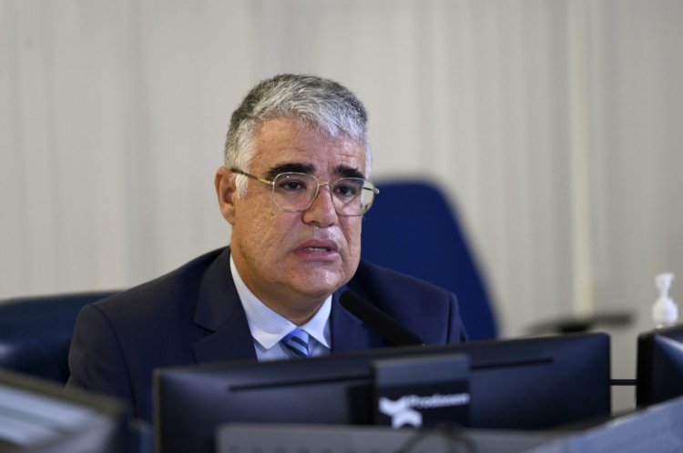Senador Luís Girão, senador