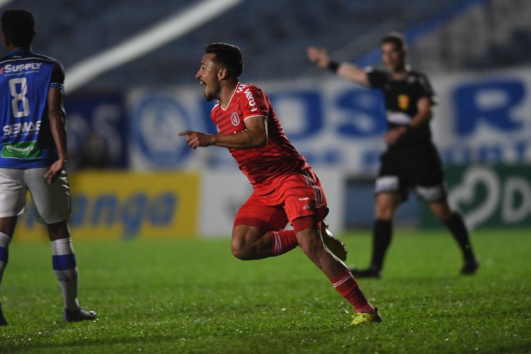 Internacional goleia Aimoré e se classifica para semifinal do Gaúcho