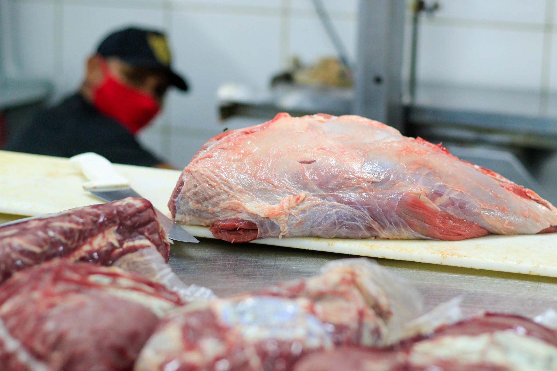 Alta nos cortes da carne faz com que consumidor migre para o frango ou ovo (Foto: BARBARA MOIRA)