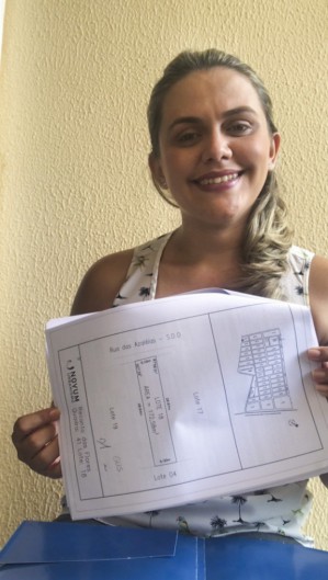 Gleiciane Veras, 29, comprou unidade em loteamento (Foto: Thais Mesquita)