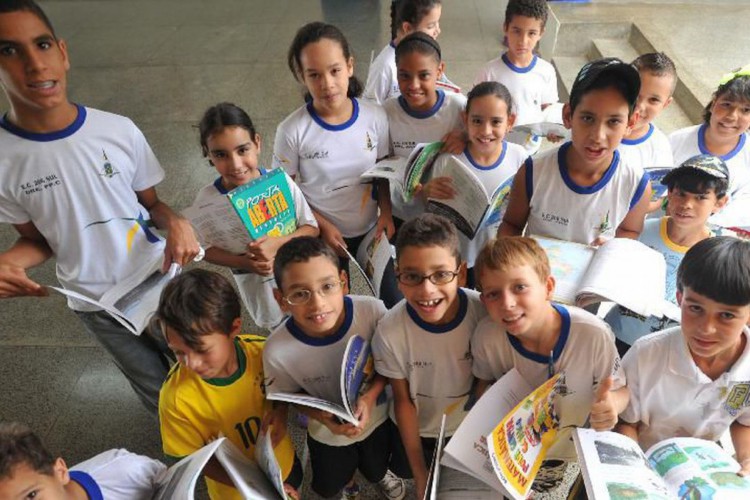 Dia Nacional do Livro Infantil: leitura deve ser estimulada desde cedo