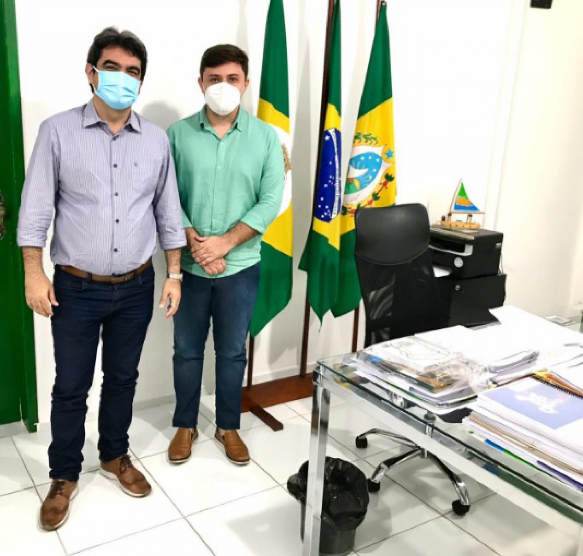 Secretário Diego Câmara e prefeito de Cascavel Tiago Ribeiro (Foto: DIVULGAÇÃO)