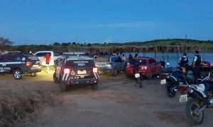 Agentes de segurança dispersam aglomeração e apreendem motos aquáticas em Acopiara