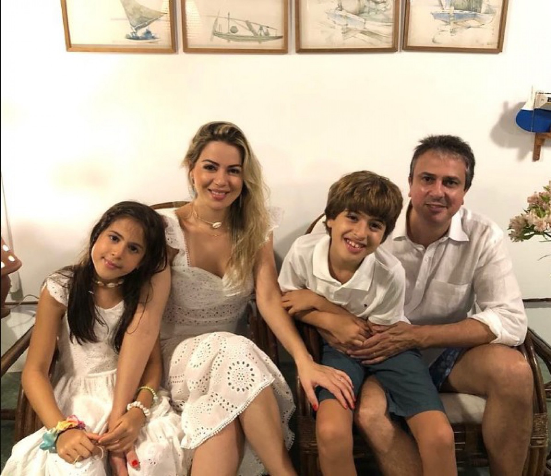 Governador Camilo Santana e família (Foto: Reprodução Instagram)