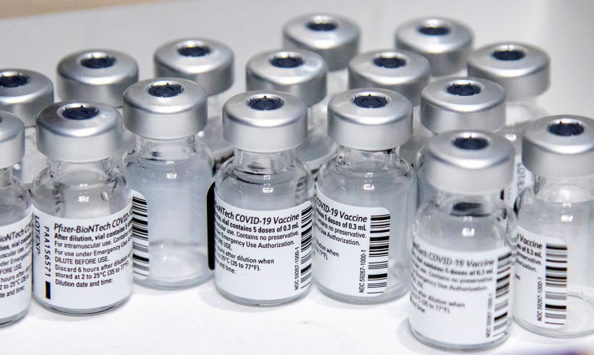 A Pfizer é a única vacina em circulação no Brasil que se manifestou sobre a eficácia do imunizante contra a variante indiana.
