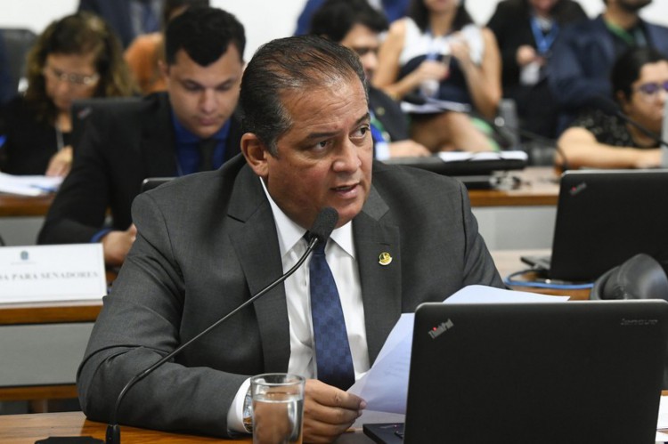 Senador Eduardo Gomes (MDB-TO) 