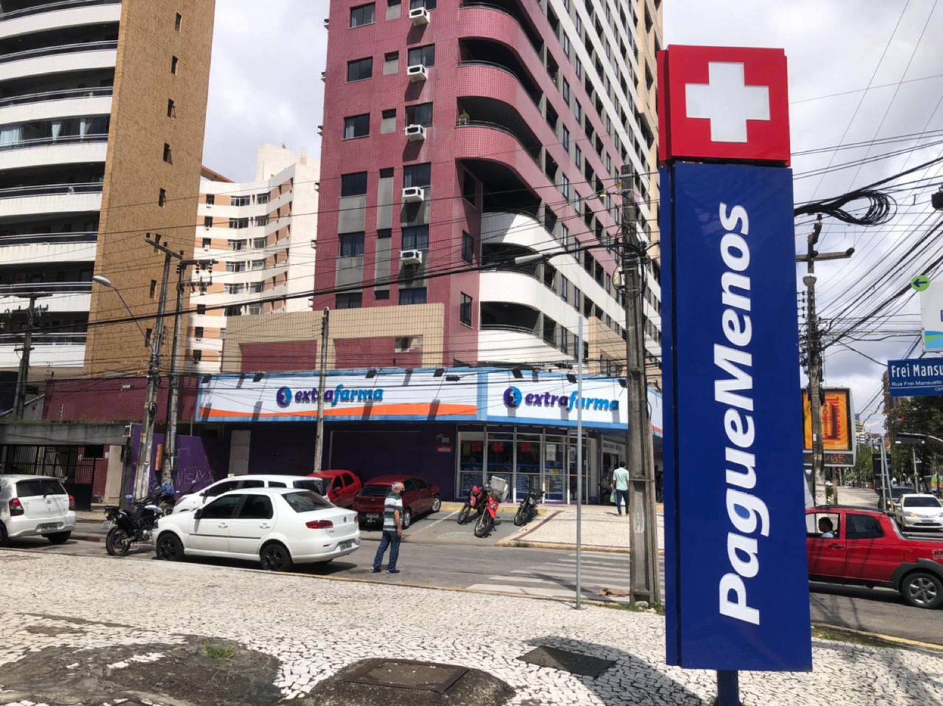 Fontes apontam venda Extrafarma para Pague Menos, que confirma negociações, mas nega finalização da compra (Foto: Thaís Mesquita)