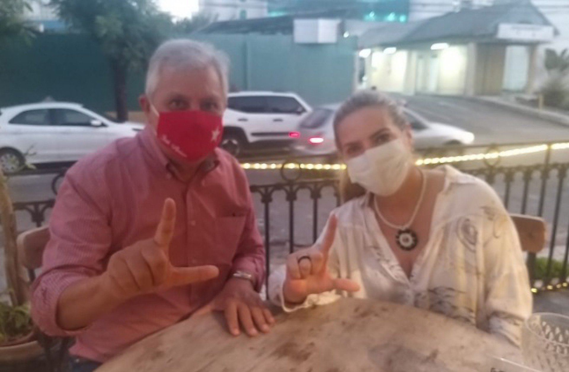Deputados José Airton e Luizianne Lins debatem sobre "palanque leal" no Ceará
