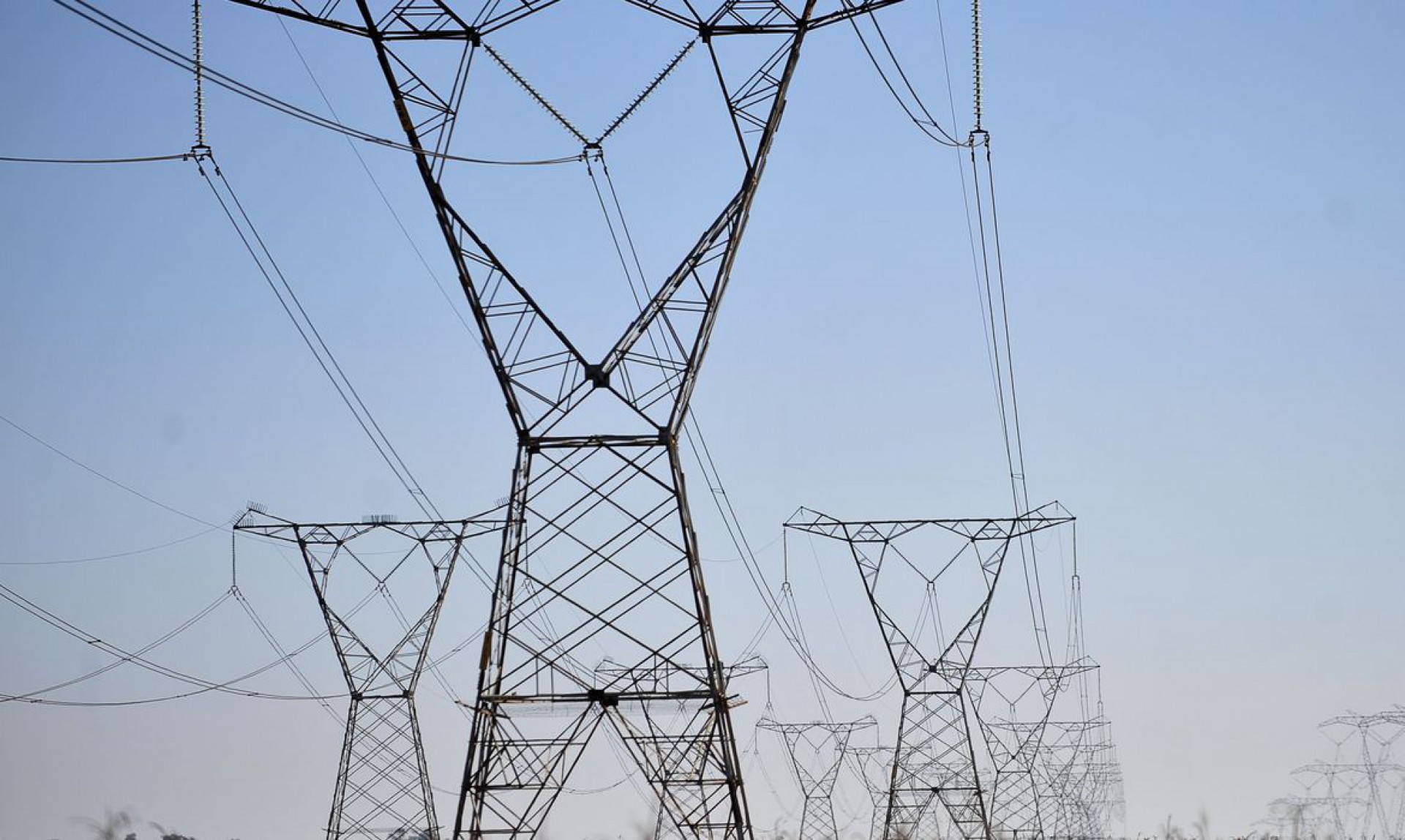 Linhas de transmissão de energia, energia elétrica (Foto: Marcello Casal Jr/Agência Brasil)