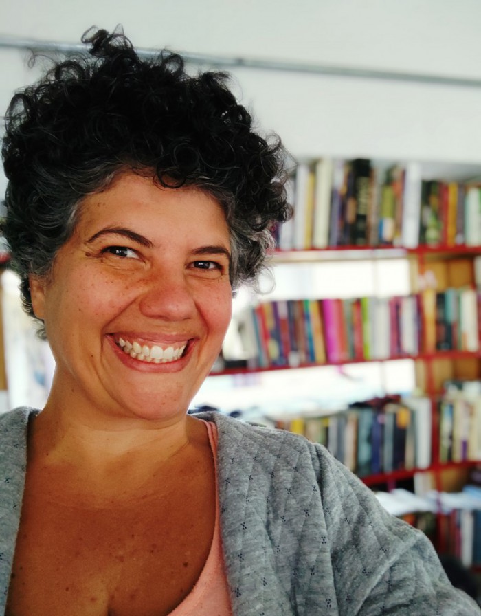 Nicole Aun é ativista feminista pelo Movimento Atreva-se, artista de teatro, diretora artística e roteirista (Foto: Acervo Pessoal/Nicole Aun)