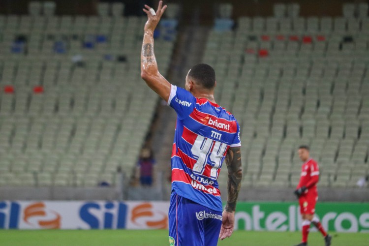 Titi retorna aos titulares do Fortaleza ap&oacute;s ser poupado contra o Juventude